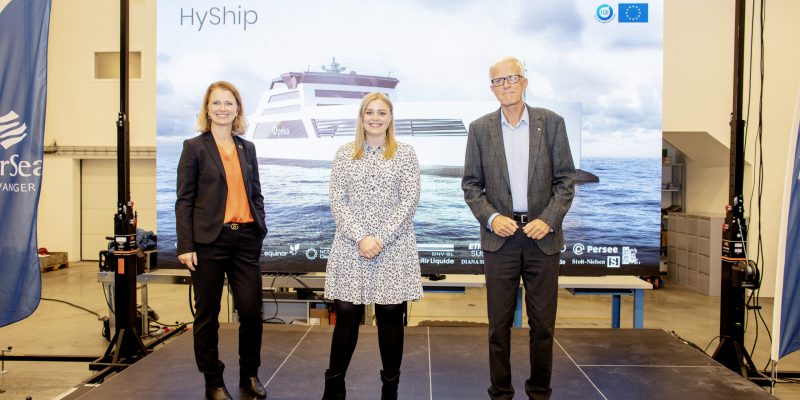 The HyShip project was launched on October 22nd. Pictured CEO of Maritime CleanTech, Hege Økland; The Norwegian Minister of Oil and Energy, Tina Bru; and HyShip project manager Per Brinchmann from Wilhelmsen.